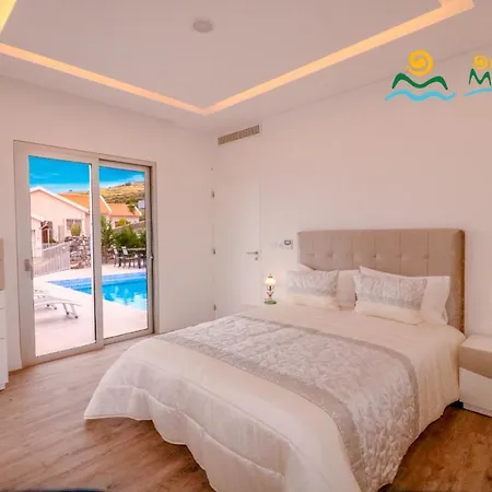 Ourmadeira - Calhetascape, Informal *